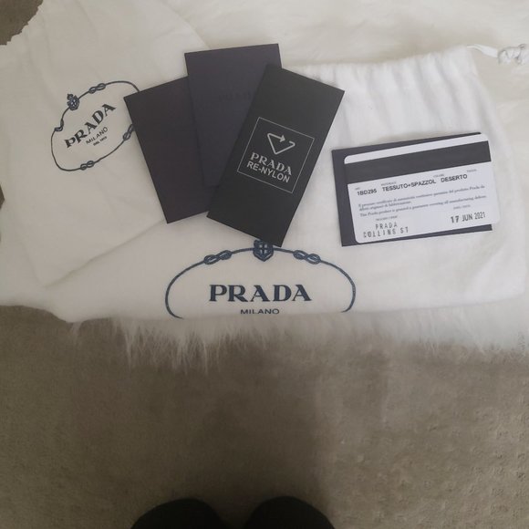 Prada Pocket Nylon and Brushed leather bag - Picture 8 of 10